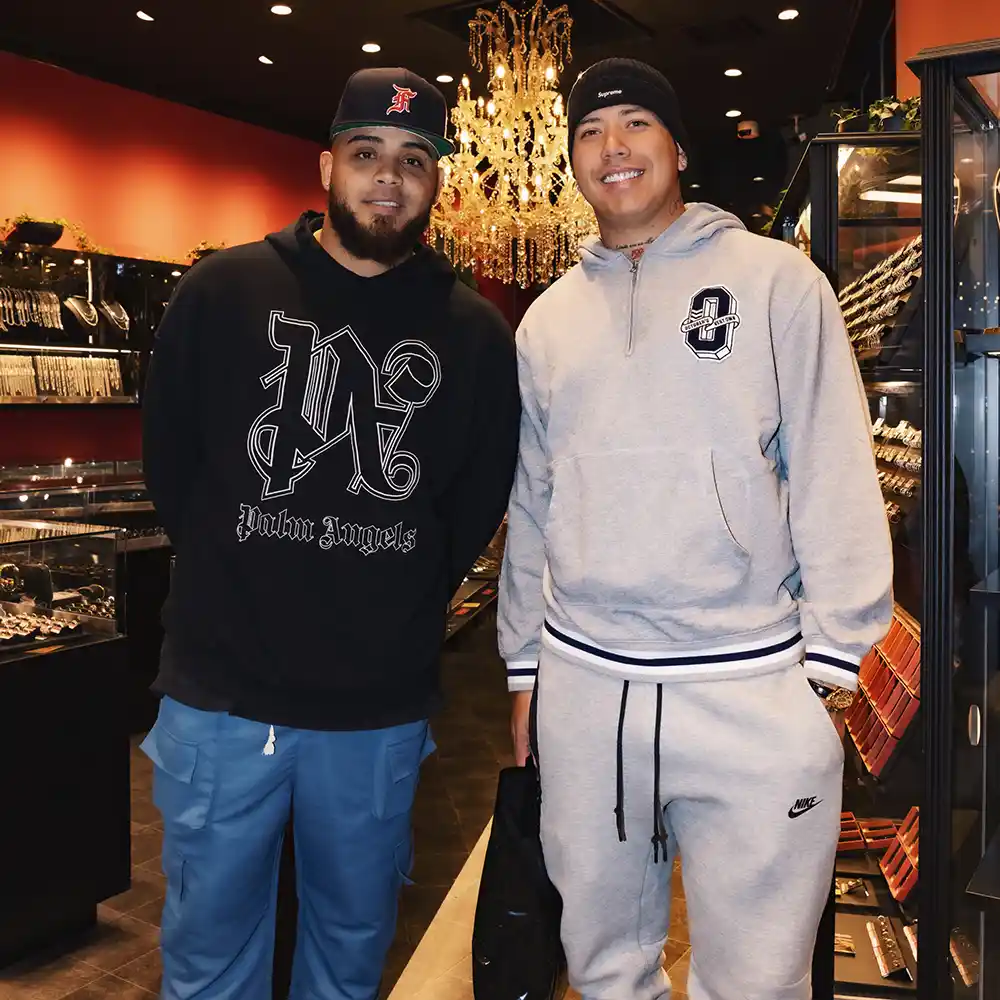 BRYAN MATA選手、Darwinzon Hernandez選手